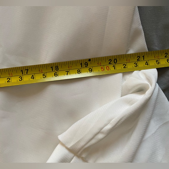 Elegant White Tiered Midi Dress - Picture 8 of 10